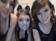 3 Girls, 1 Webcam